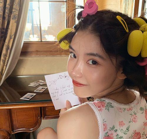 吃瓜娱乐微博头像女的,揭秘吃瓜娱乐界女神微博头像背后的故事 第3张 吃瓜娱乐微博头像女的,揭秘吃瓜娱乐界女神微博头像背后的故事 第3张